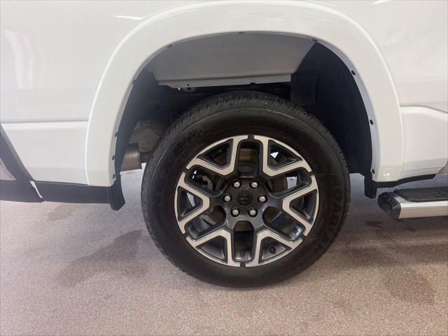 2026 Ram 1500 Laramie Crew Cab 4x4 5'7" Box