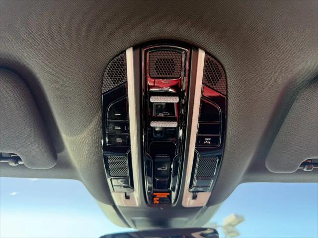 2018 Porsche Panamera 4