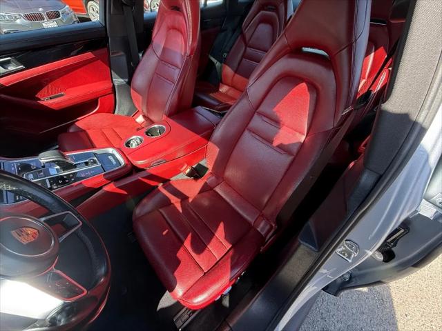 2018 Porsche Panamera 4