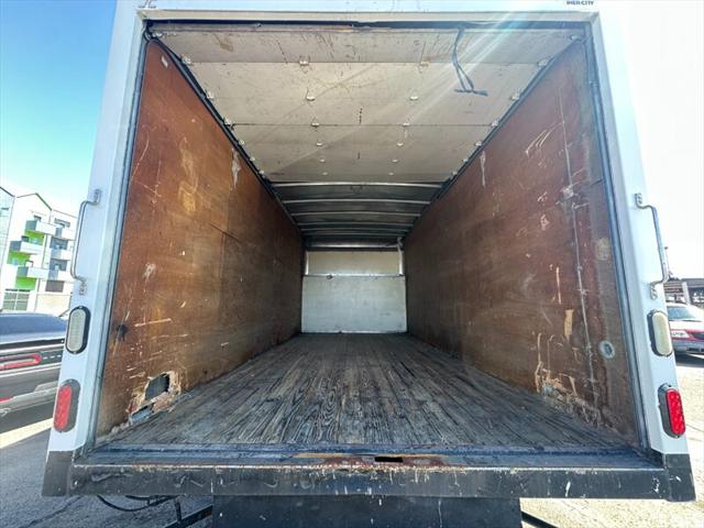 2015 Ford E-350 Cutaway E-350 SD