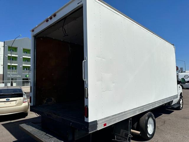 2015 Ford E-350 Cutaway E-350 SD