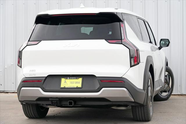 2024 Kia EV9 Light Short Range