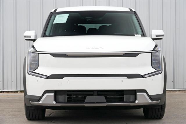 2024 Kia EV9 Light Short Range