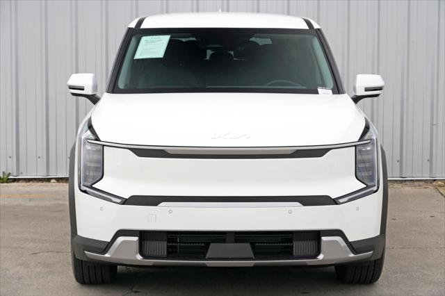 2024 Kia EV9 Light Short Range