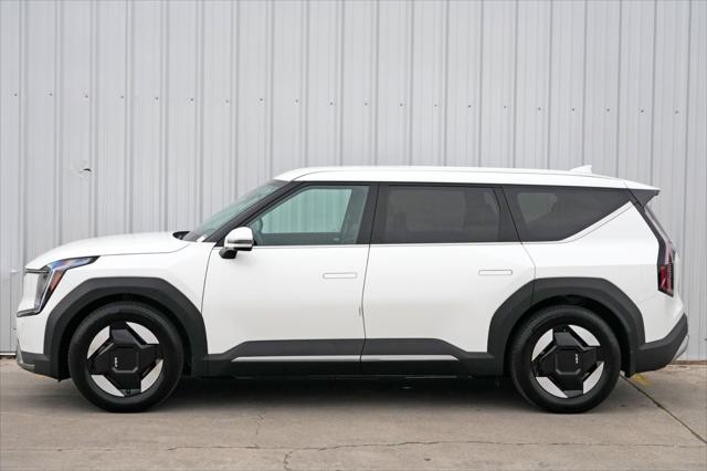 2024 Kia EV9 Light Short Range