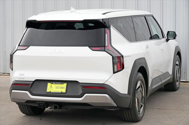 2024 Kia EV9 Light Short Range