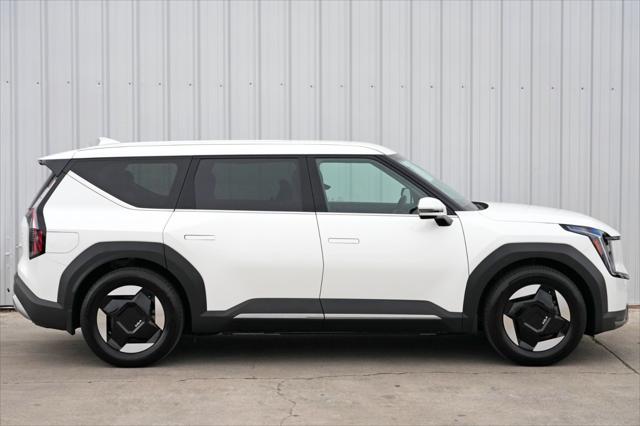 2024 Kia EV9 Light Short Range