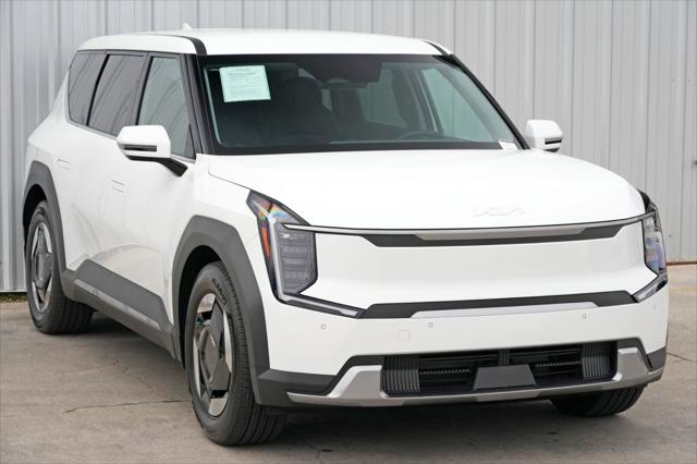 2024 Kia EV9 Light Short Range