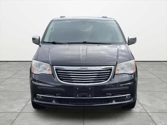2014 Chrysler Town & Country Touring-L