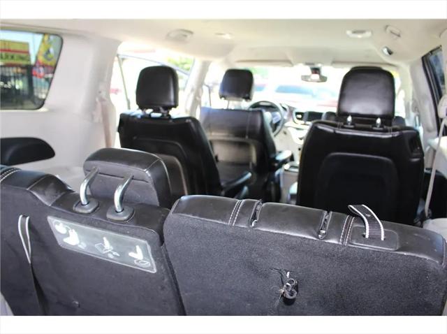 2020 Chrysler Voyager LXI