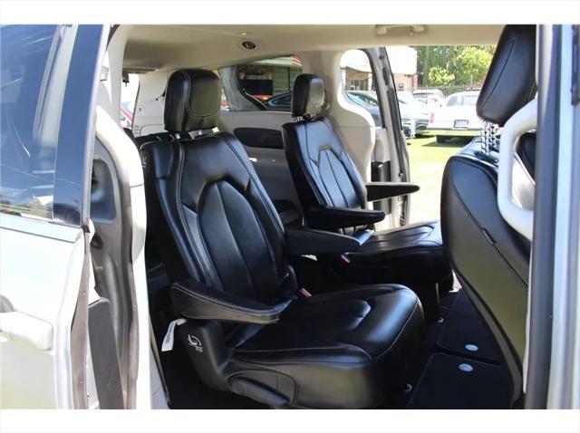 2020 Chrysler Voyager LXI