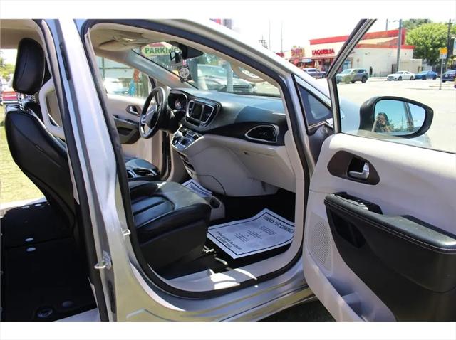 2020 Chrysler Voyager LXI