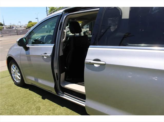 2020 Chrysler Voyager LXI