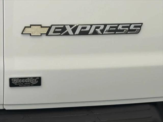 2023 Chevrolet Express Passenger RWD 3500 Extended Wheelbase LS