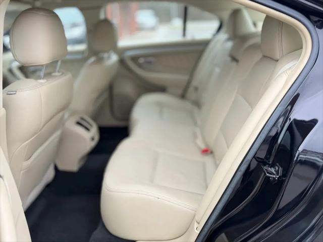 2016 Ford Taurus SEL