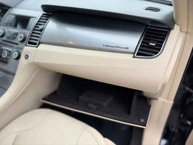 2016 Ford Taurus SEL