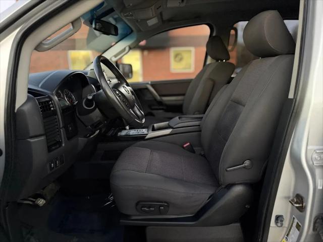 2014 Nissan Titan SV