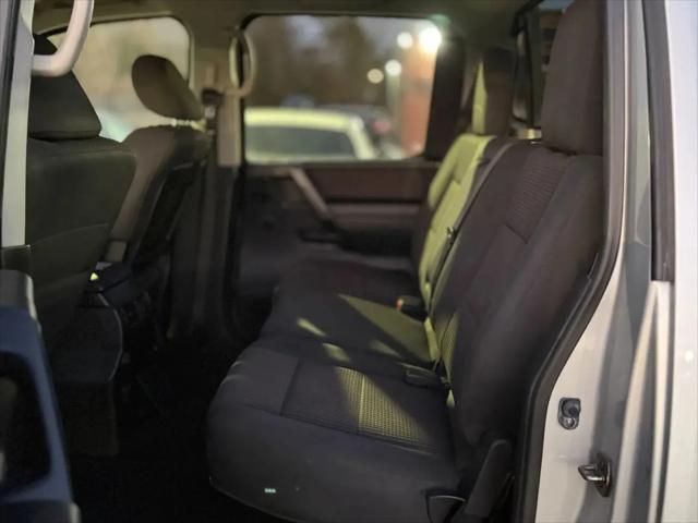 2014 Nissan Titan SV