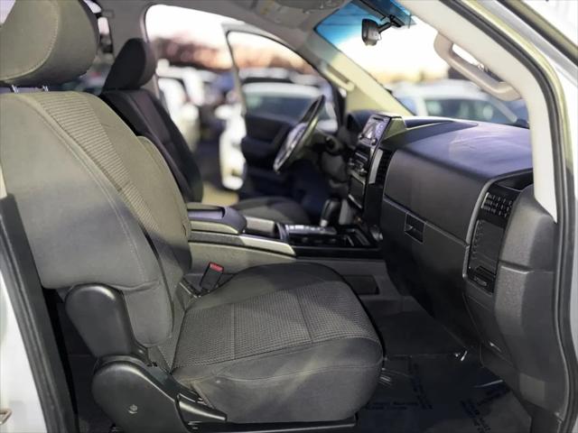2014 Nissan Titan SV