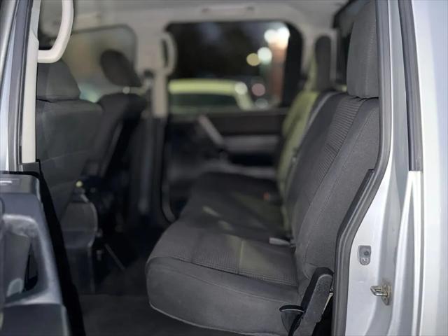 2014 Nissan Titan SV