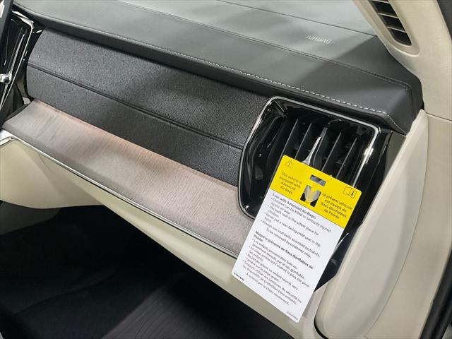 2026 Volvo XC90 Plug-In Hybrid Ultra, T8 AWD, Electric/Gasoline, Bright, 6 Seats