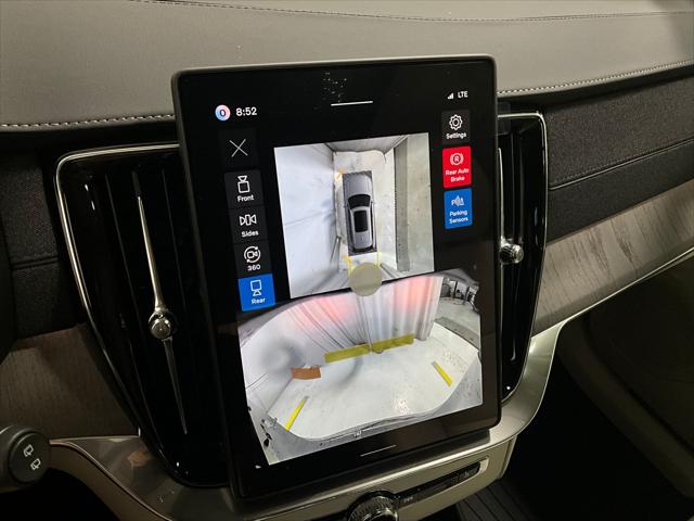 2026 Volvo XC90 Plug-In Hybrid Ultra, T8 AWD, Electric/Gasoline, Bright, 6 Seats
