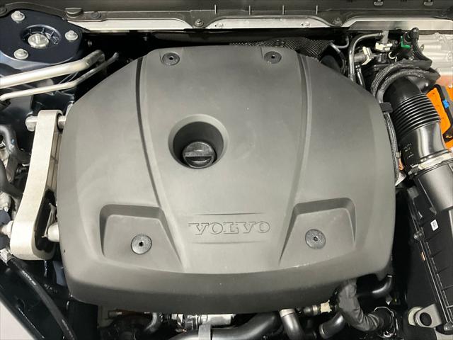 2026 Volvo XC90 Plug-In Hybrid Ultra, T8 AWD, Electric/Gasoline, Bright, 6 Seats