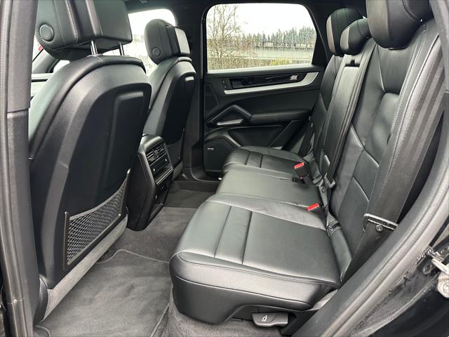 2024 Porsche Cayenne Base