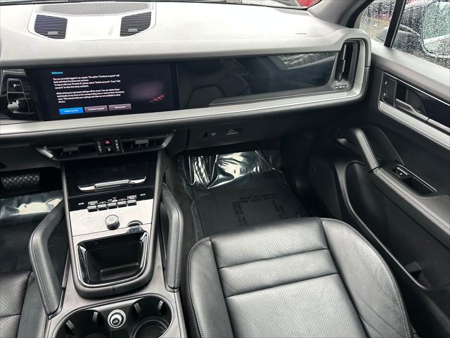 2024 Porsche Cayenne Base