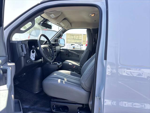 2025 Chevrolet Express Cargo Van RWD 2500 Regular Wheelbase WT