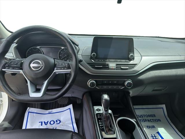 2025 Nissan Altima SR FWD