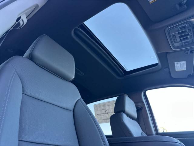 2026 GMC Sierra 1500 Crew Cab, Short Bed, SLT, RWD