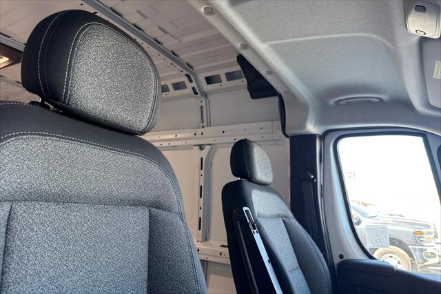 2026 Ram ProMaster Cargo Van SLT High Roof 136" WB
