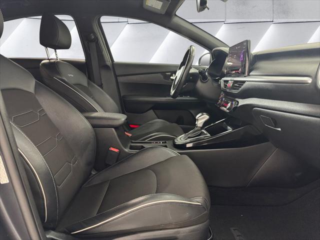 2023 Kia Forte GT-Line - Photo 13