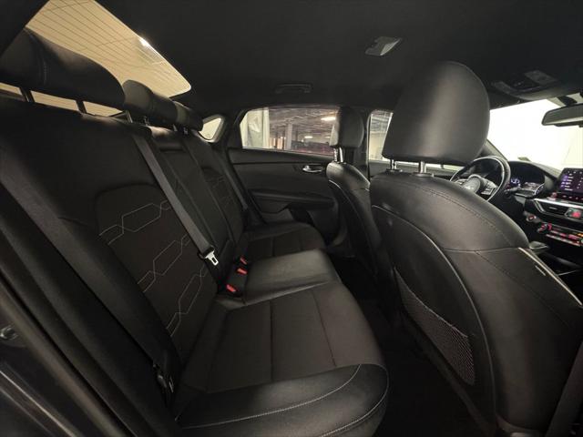 2023 Kia Forte GT-Line - Photo 17
