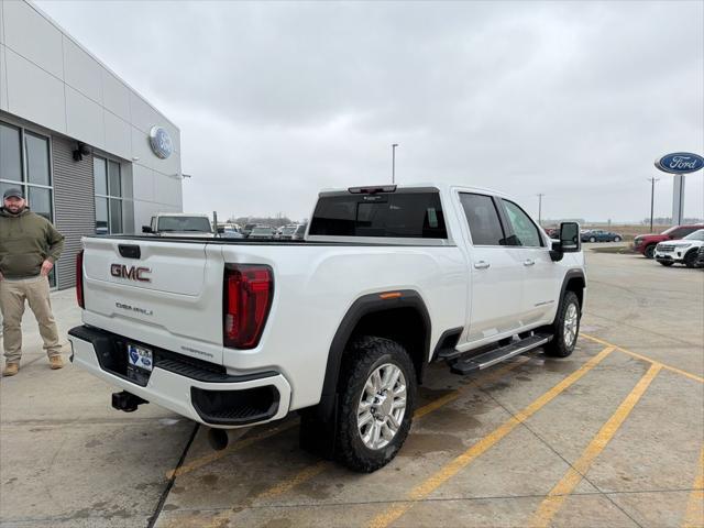 2023 GMC Sierra 2500HD 4WD Crew Cab Standard Bed Denali