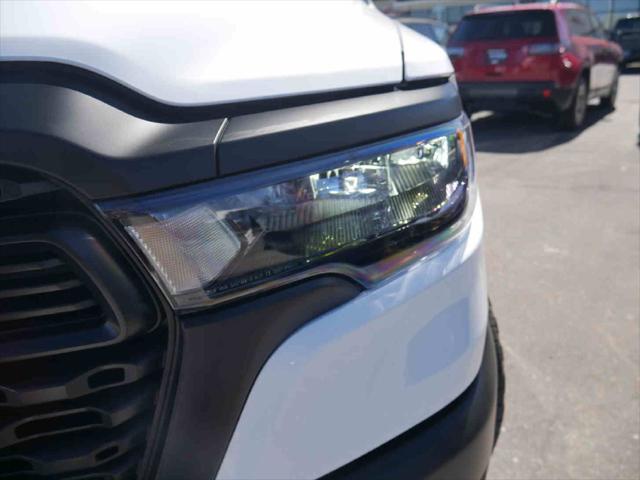 2026 Ram 1500 Tradesman Crew Cab 4x4 57 Box