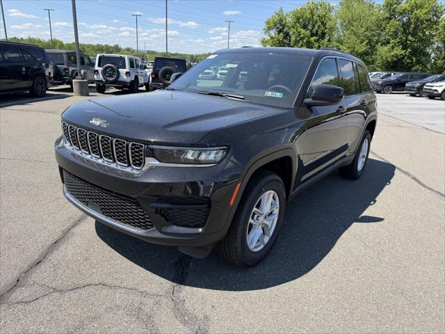 2026 Jeep Grand Cherokee GRAND CHEROKEE LAREDO 4X4 2026 Jeep Grand Cherokee GRAND CHEROKEE LAREDO 4X4