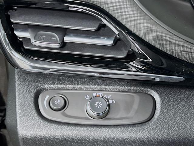 2026 Buick NV Sport Touring FWD