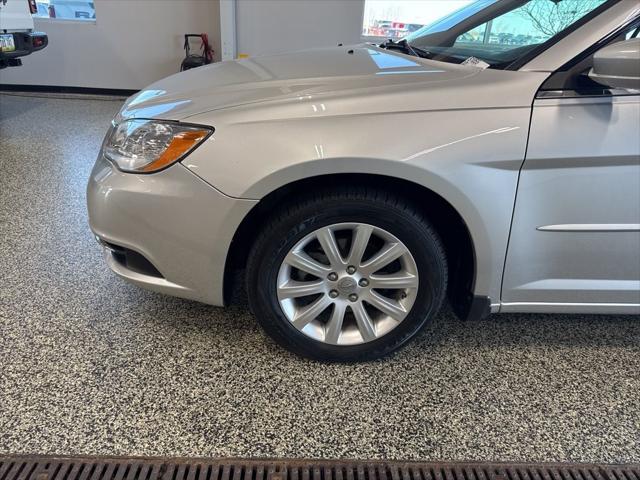 2011 Chrysler 200 Touring