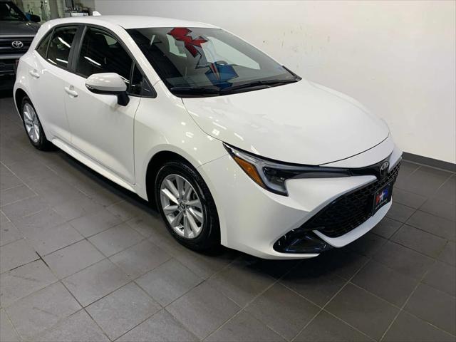 2025 Toyota Corolla Hatchback SE