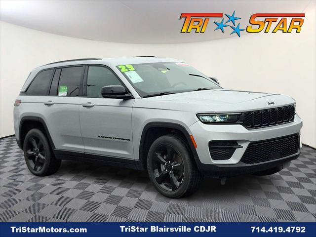 2023 Jeep Grand Cherokee Altitude 4x4 2023 Jeep Grand Cherokee Altitude 4x4