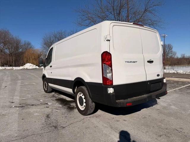 2019 Ford Transit w/60/40 Side Door w/RWB