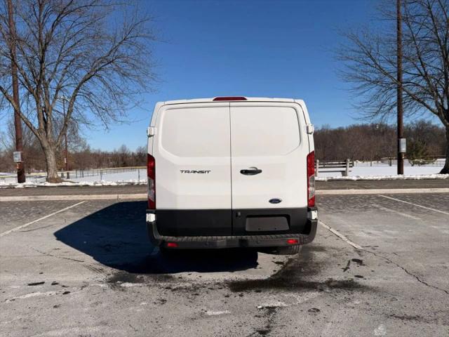 2019 Ford Transit w/60/40 Side Door w/RWB