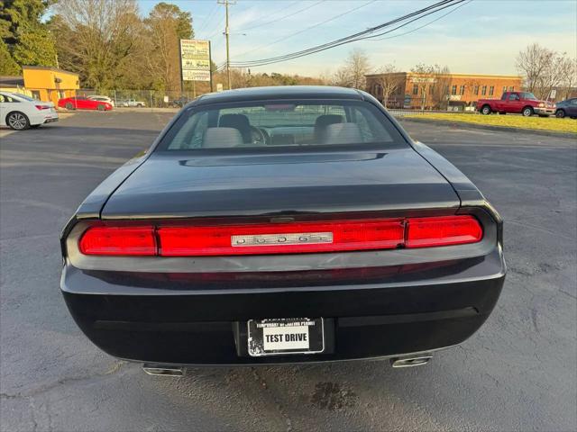2014 Dodge Challenger SXT