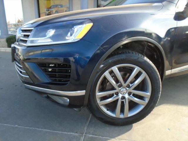 2016 Volkswagen Touareg VR6 Lux