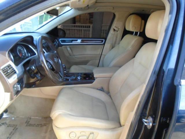 2016 Volkswagen Touareg VR6 Lux