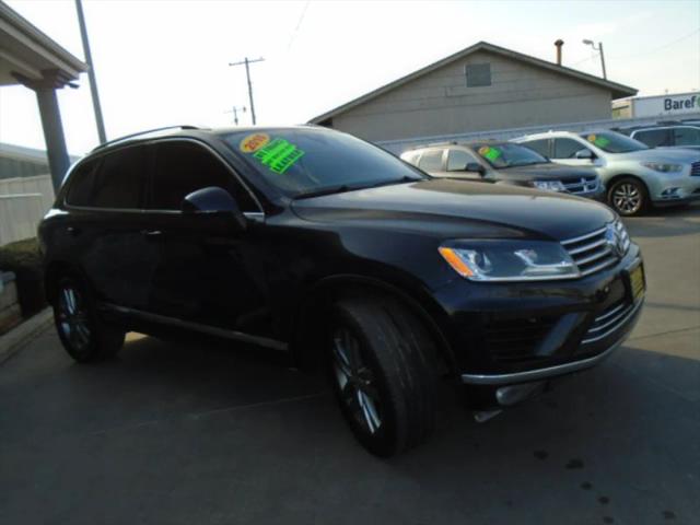 2016 Volkswagen Touareg VR6 Lux