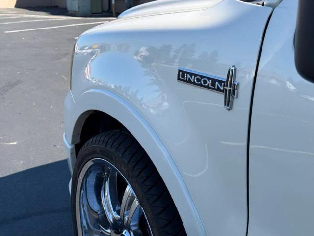 2007 Lincoln Mark LT Base