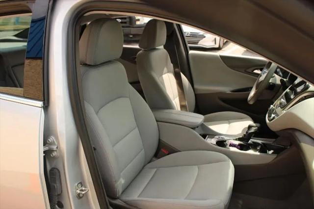 2022 Chevrolet Malibu FWD LT